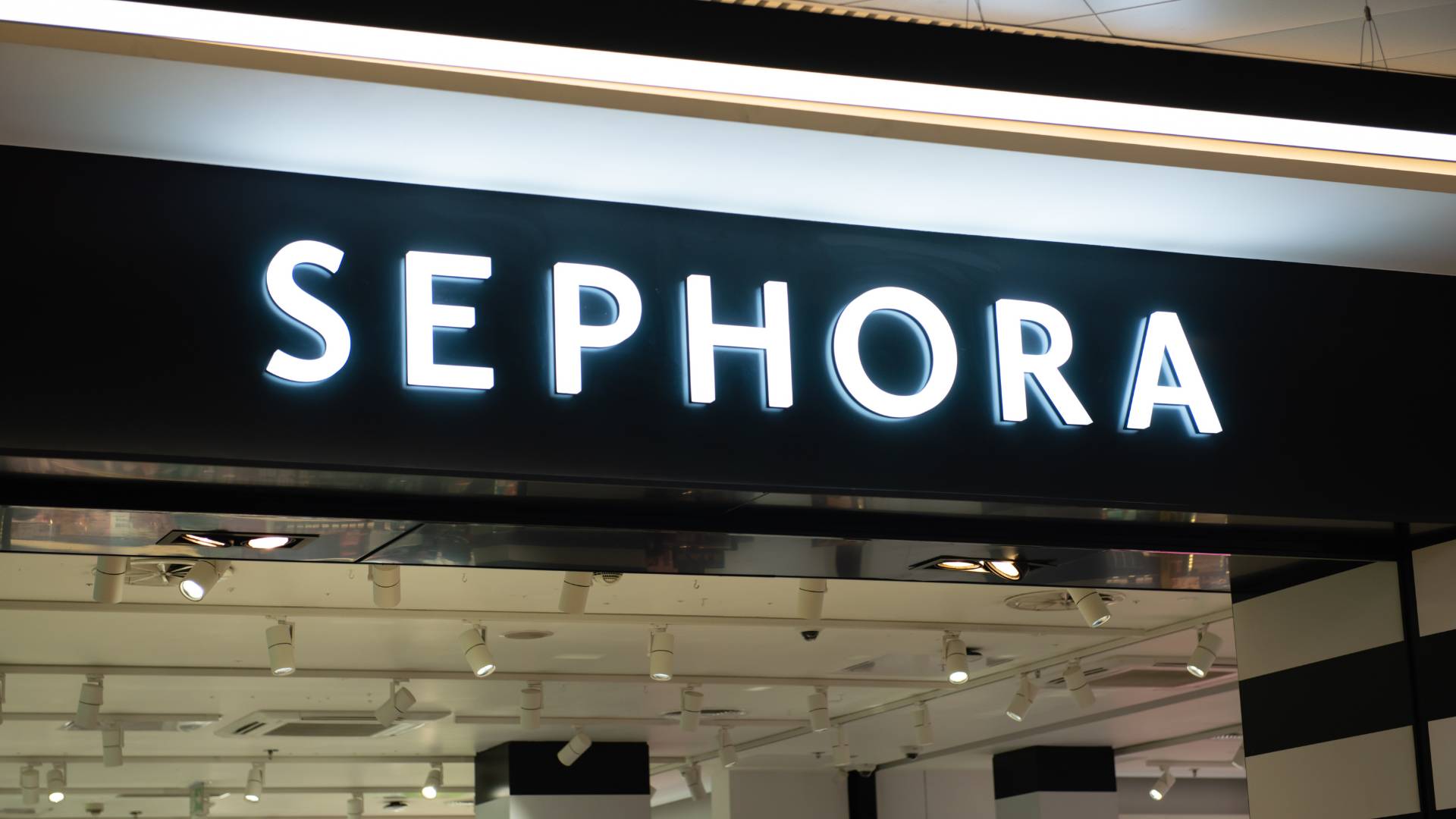 Sephora Digital Transformation Use Cases in Retail